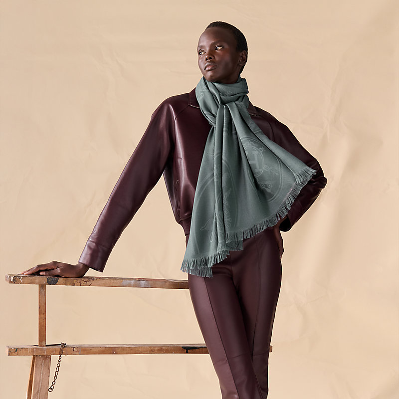 ストール 《ニュー・リブリス》 - ブルー | Hermès - エルメス-公式サイト